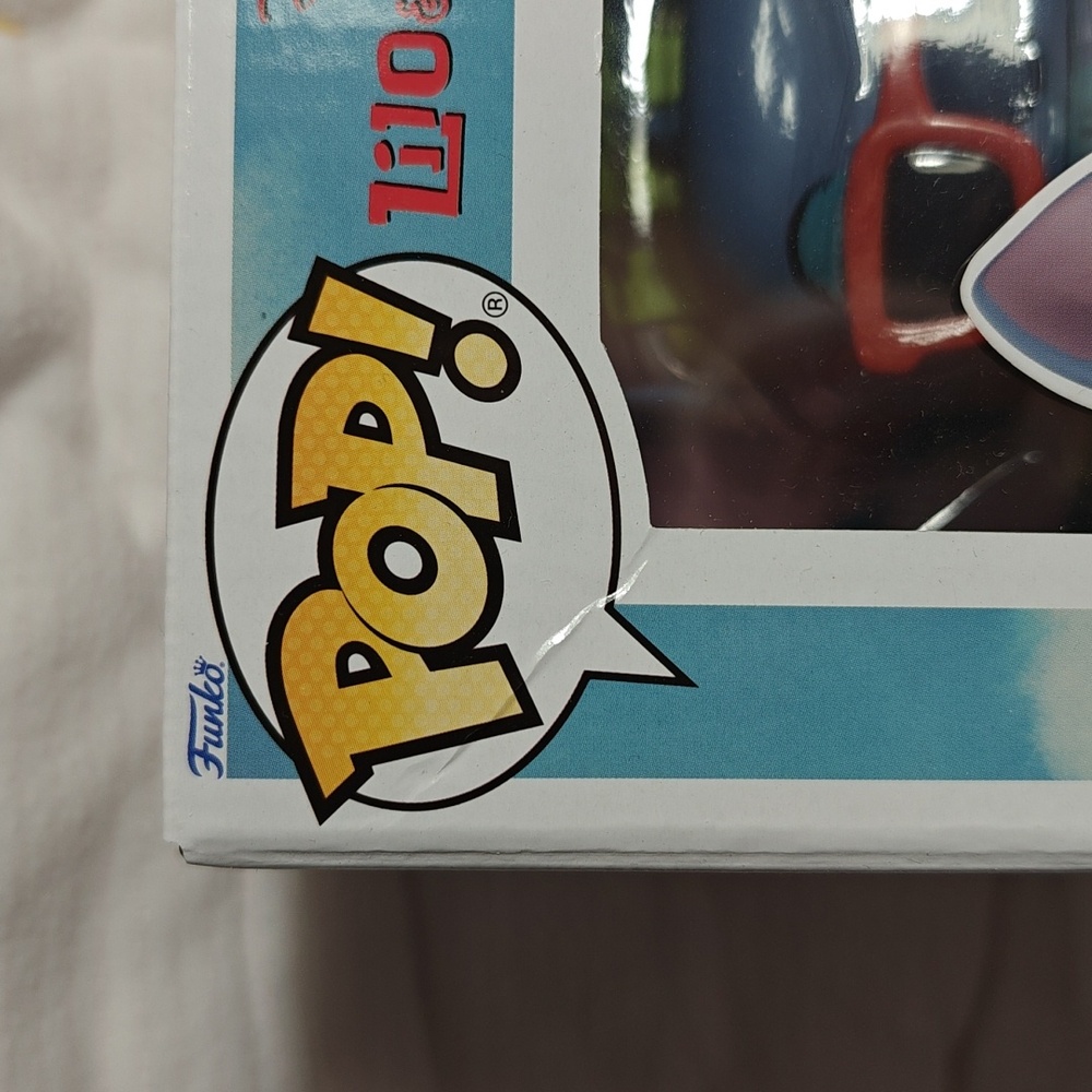 Funko Pop Disney Lilo & Stitch (Stitch In Sunlounger) - Picture 7 of 8